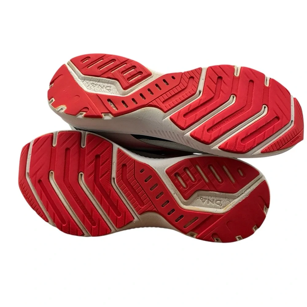 Brooks Launch 8 Women's Athletic‎ Shoes size 9